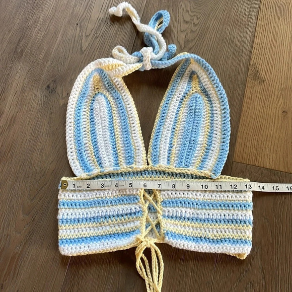 Beautiful Hand Made Crochet Halter Top Size S-M Adjustable - Picture 4 of 7